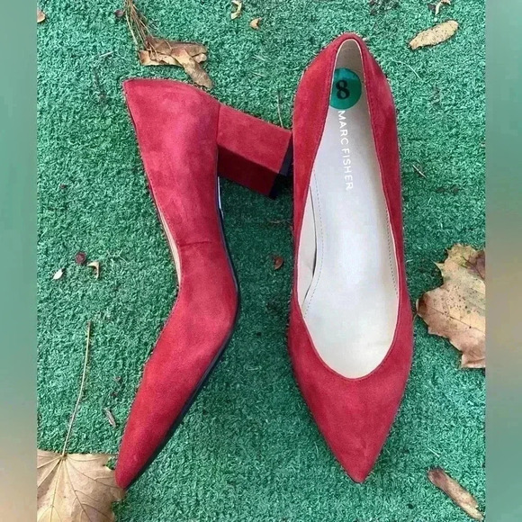 Marc Fisher NWOB  Women's Red Suede Caitlin Pointed Toe Dress Pumps Size 8M - Picture 8 of 16